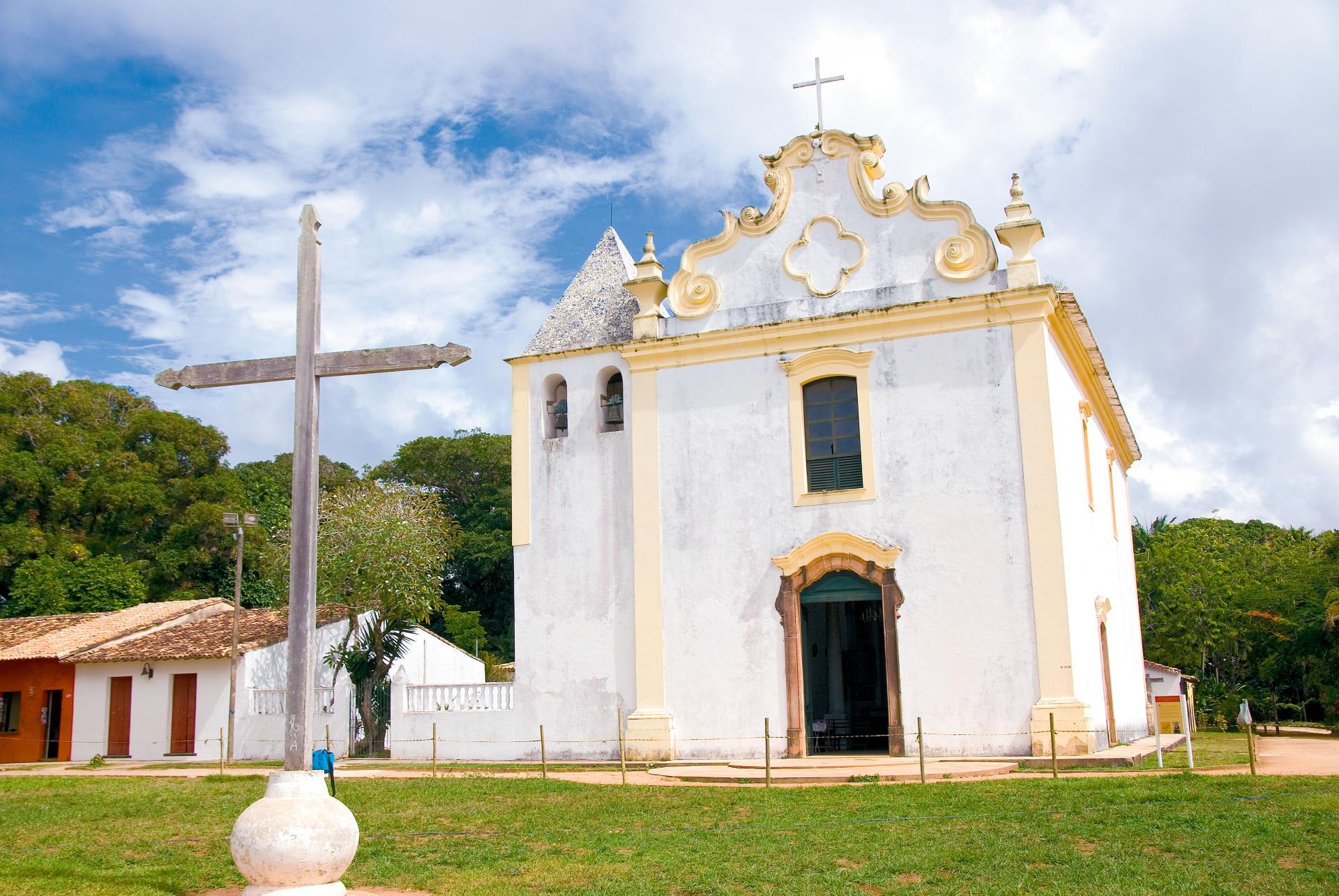 The symbol for Easter: Cross and Church in Bahia Easter: Cross and Church in Bahia