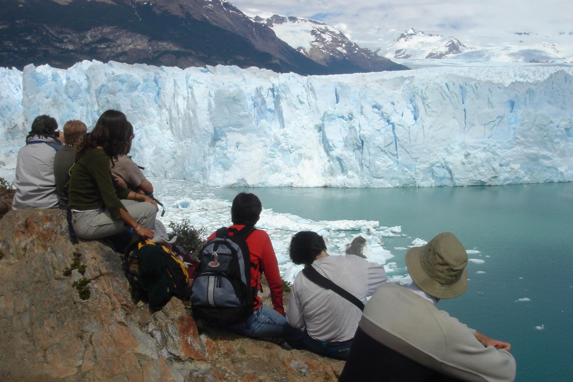 The vacation destination Patagonia is located in Brazil's neighboring country Argentina