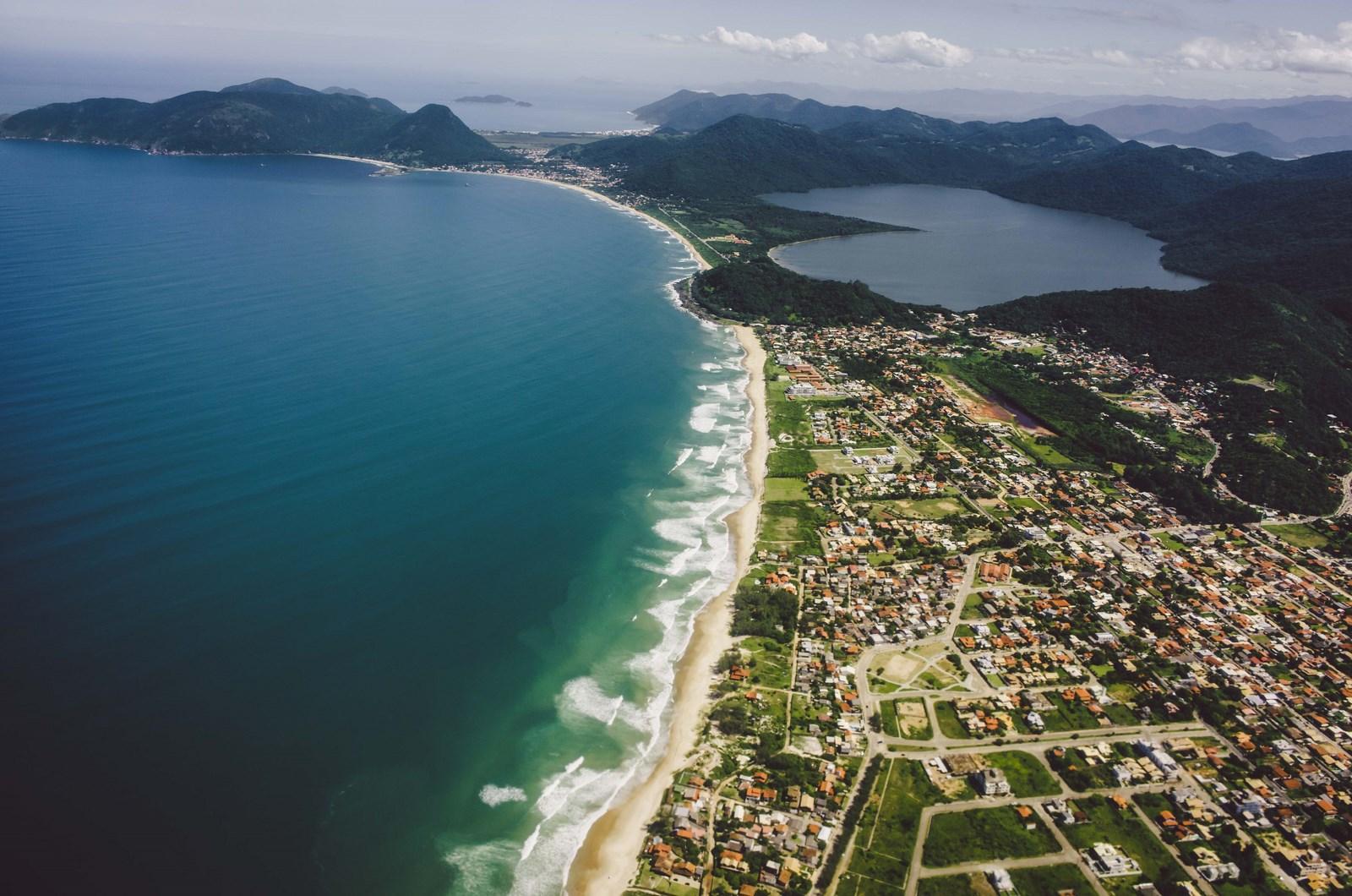 Beach of Jurere on the Ilha Santa Catarina