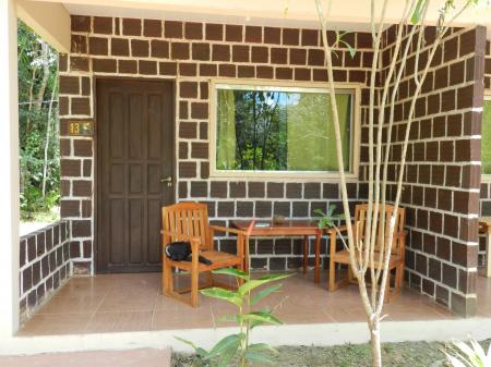 Bungalow with varanda at Amazon Turtle Lodge