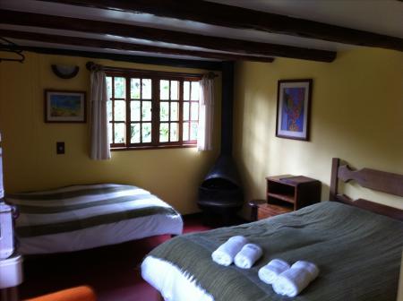 Example of a cozy triple room at Eco Lodge Itororo 
