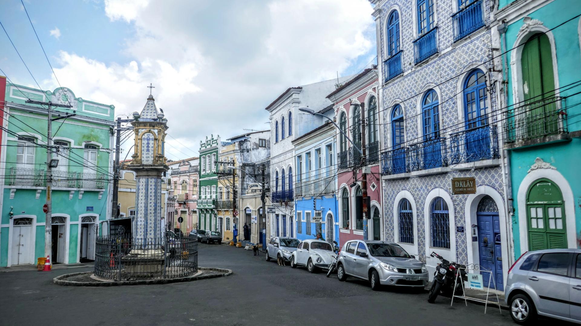 Day Trip Salvador City Tour + Walking: Beautiful houses of Pelourinho