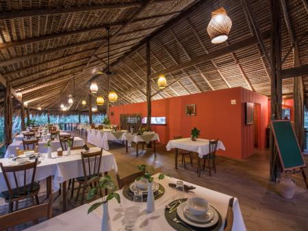 Inside view of the local restaurant at Anavilhanas Jungle Lodge 