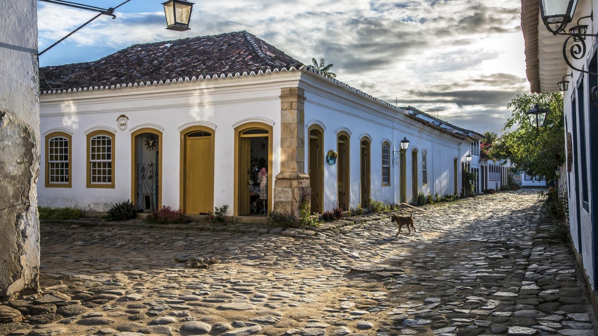 Beautiful colonial buildings and cobble stone pavements in Paraty, Brazil