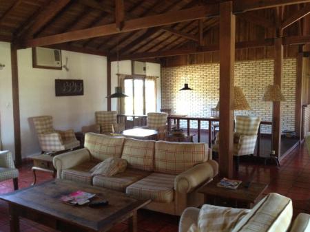 Lounge with sofas at Xaraés Lodge