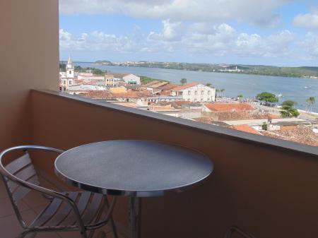 An outdoor balcony with sea view at Hotel Sao Francisco 