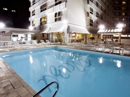 Pool area Hotel Plaza Blumenau 