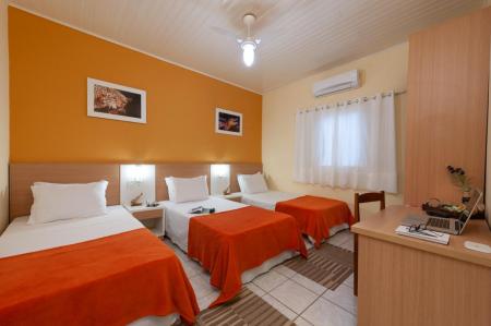 Example of a triple room at Pousada Rio Claro 