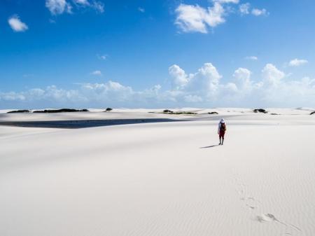 Lencois Maranhenses: Walking on the white sand