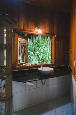Bathroom in quadruple Garden Suite in Santa Clara in Boipeba, Brazil