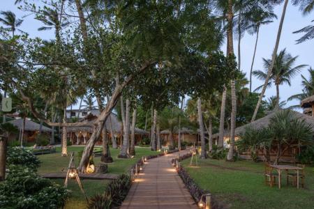Path to the the accommodations in Vila Kalanga